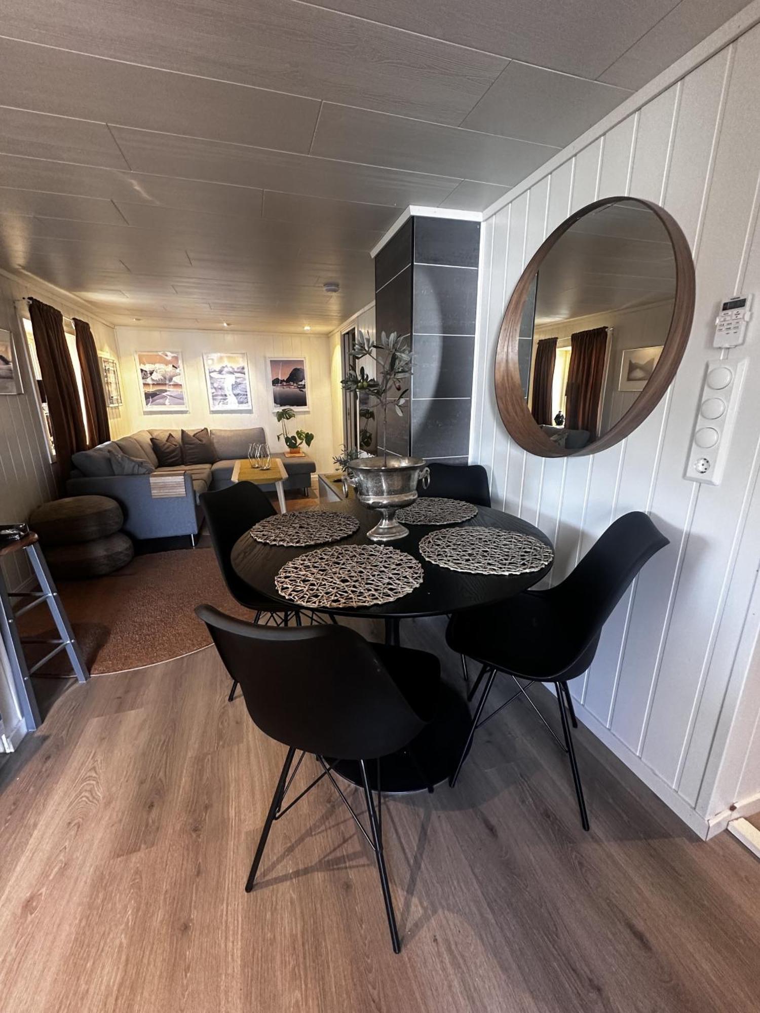 Kb Basement Apartment Sorvagen
